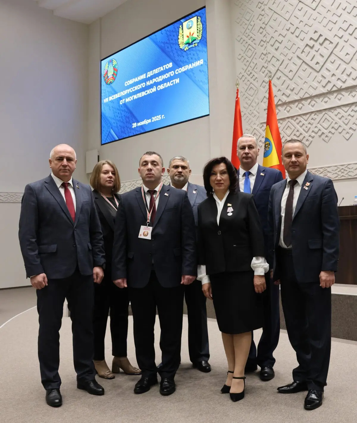 Уверенно глядя вперед