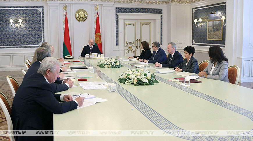 Lukashenko: Belarus should remain a presidential republic