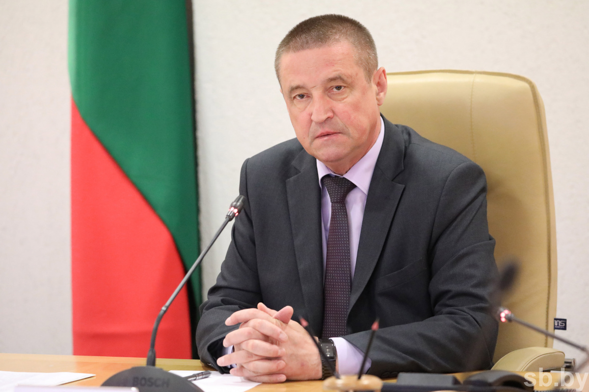Председатель Могилевского облисполкома Л.Заяц в субботу провел "прямую телефонную линию"