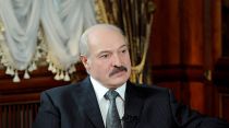 Лукашенко: Беларуси на фоне внешней обстановки необходимо сохранить спокойствие и мир в стране