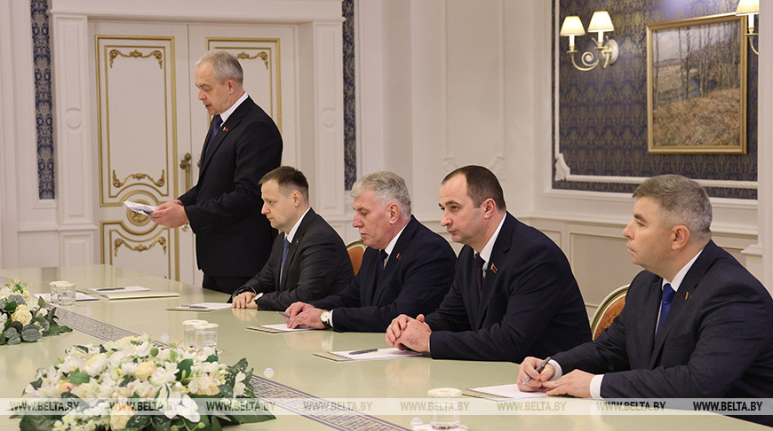 Lukashenko tells officials what to do with businesses left by foreign owners