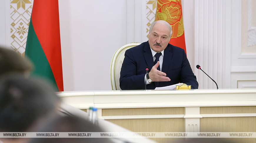 "Ответственность - ключевой аспект" - А.Лукашенко озвучил требования к перераспределению полномочий