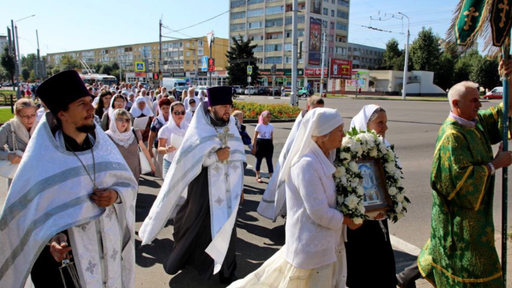 Духовный путь по городам длиной 250 км. В Жировичах стартовал Всебелорусский крестный ход
