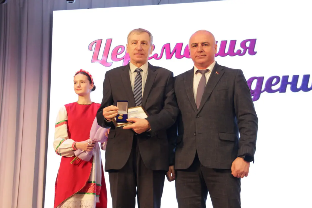 Заседание клуба педагогических встреч, приуроченное к Дню женщин, прошло на днях в ГЦК «Ровесник»