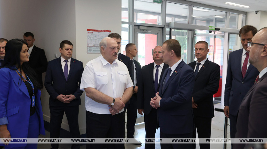Президент поручил до конца года наладить в Беларуси производство упаковки для продуктов питания