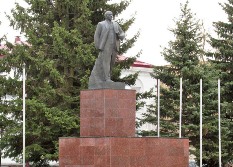 22 апреля  пройдет возло-жение цветов и венков к памятнику Ленину