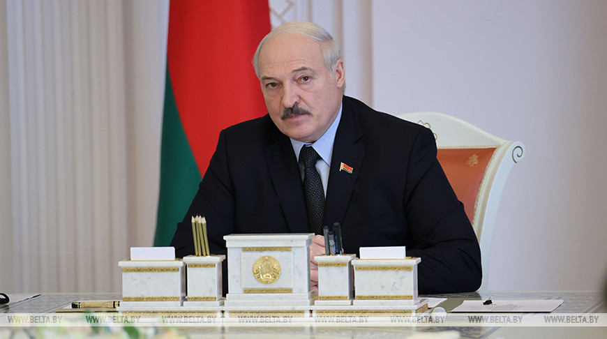 Lukashenko saddened by opinions of some Russians in wake of Belarusian KGB officer's death