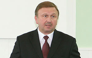 Кобяков: деньги вкладывать нужно в новые перспективные направления экономики